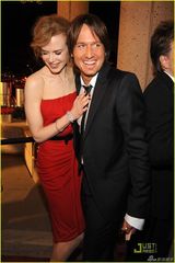 策划:女神妮可恐再婚变 盘点与厄本8年恩爱瞬间