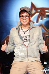 高清组图：萧亚轩谭永麟合唱彩排 用歌声征服歌迷