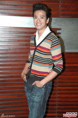 组图：邝美云与男友大方合照 林峰陈晓东同场