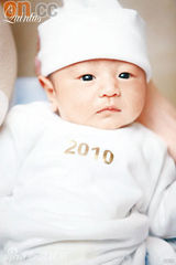 幻灯组图：张柏芝产后首度曝光 康复进度佳精神焕发