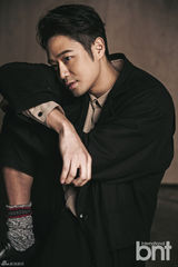 组图：韩星千正明拍时尚写真 尽显成熟魅力