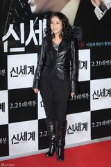 高清图：李政宰新片试映 宋智孝河智苑红毯斗艳