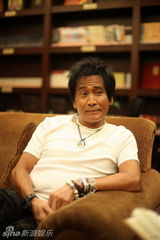 组图：齐秦吐槽金曲奖评委 不阻拦女儿当歌手