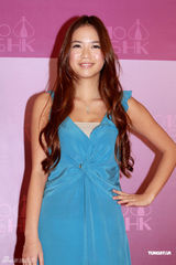 幻灯图：候选准港姐露真容  张 莉 莎 被传整容缺席