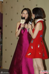 组图：陈乔恩贪玩演东方不败 与霍建华只是朋友