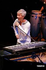 幻灯：周启生举办爵士音乐会 创作歌手不忘发掘新人