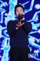 组图：2AM与MBLAQ等唱响炫动韩风演唱会