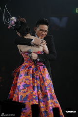 组图：周慧敏红馆个唱落幕 嘉宾阵容强大 