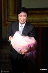 组图：费玉清台北开唱 个唱发片双喜临门