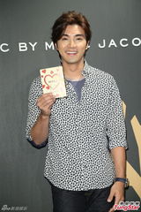 组图：贺军翔哀怨成金钟遗珠 避谈逃兵役话题