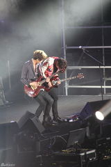 高清组图：FTISLAND摇滚闹京城 洪基感动拍歌迷