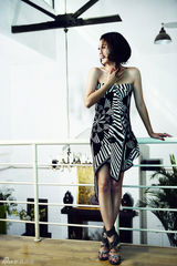 高清图：秦岚秋冬大片出炉 百变造型知性优雅