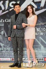 组图：《神的礼物》发布 人妻李宝英挑战演人母