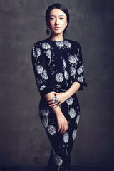 组图：秦岚《王的盛宴》老年妆全揭秘