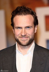 组图：李安《少年派》英国首映 红人“洛基”捧场