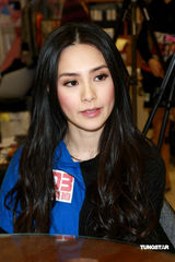 高清：阿娇转型做唱跳歌手 拒不回应陈冠希话题