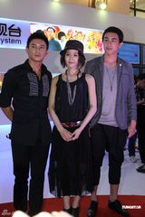 组图：《步步惊心》上视节宣传 吴奇隆等出席