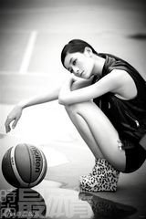 组图：王媛可篮球宝贝性感写真 秀迷人玉腿
