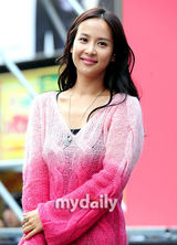 组图：韩星赵汝贞釜山出席《后宫帝王之妾》见面会