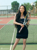 组图：芙蓉姐姐网球写真 再现经典“S型”身段