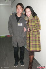 组图：黄芷晴望母亲节前出院 姜皓文慰问黄日华