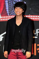 组图：韩星大成吴满锡等新剧《whats up》记者会