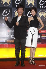 高清组图：音乐金曲奖主持人亮相 吴宗宪携手侯佩岑