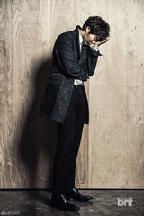 高清组图：朱元时尚写真曝光 黑色皮衣酷感十足