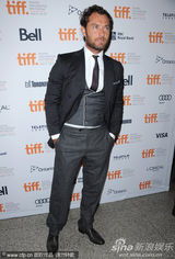 《安娜-卡列妮娜》首映 凯拉-奈特莉携手裘德-洛