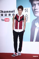 组图：吴克群承认与阿娇合作 盼媒体勿二度伤害她