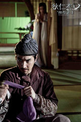 组图：《狄仁杰》Angelababy宽衣露美背