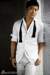 高清组图：罗中旭海派音乐幽雅呈现 新碟宣传照曝光