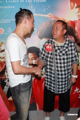 组图：柯有伦携《阵头》杀到香港 张学友曾志伟撑场