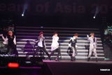 高清图：韩国五大组合天团开唱 SJ压轴掀高潮 