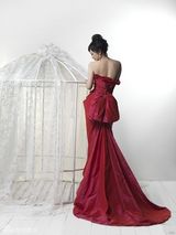 高清图：罗海琼婚纱写真优雅迷人 幸福感染身边人