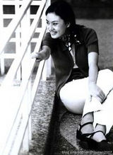 组图：央视美女主播刘芳菲大学旧照清纯佳人