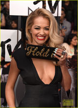 组图：MTV电影奖女星斗艳 阿尔芭清新欧拉性感