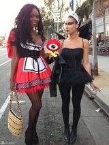 组图：美国人民欢度万圣节 僵尸裸男纷纷上阵