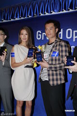 组图：谢婷婷与古天乐出席活动 曝谢贤老花打错电话