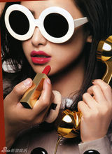 组图：朱珠时尚年终盘点 包揽一线杂志跻身当红偶像