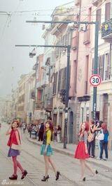 组图：SHE专辑内页曝光 纯白礼服舞姿妖娆