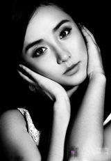 组图：吕一最新写真曝光 娇柔妩媚展现复古风情