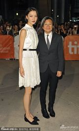 组图：陈可辛撑《合伙人》首映 杜鹃文艺范十足