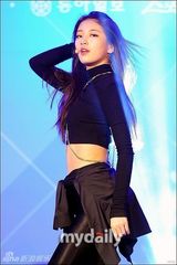 组图：miss A与Crayon Pop出席韩国体育颁奖礼