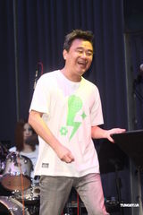 组图：陈升自嘲“滚石二哥” 演唱会与周华健硬碰硬