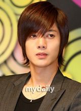 组图：韩版《恶作剧之吻》发布会 主创开心宣传