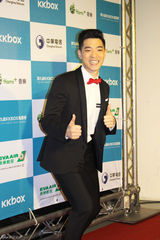 组图：KKBOX风云榜 萧敬腾称收恐吓信影响心情