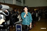 幻灯图：刘若英为上海个唱造势 遭遇媒体突击探班