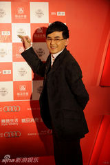 幻灯集：时尚盛典颁奖众星云集 不惧严寒斗礼服