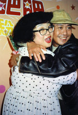 组图：沈殿霞逝世五周年 经典旧照忆肥肥